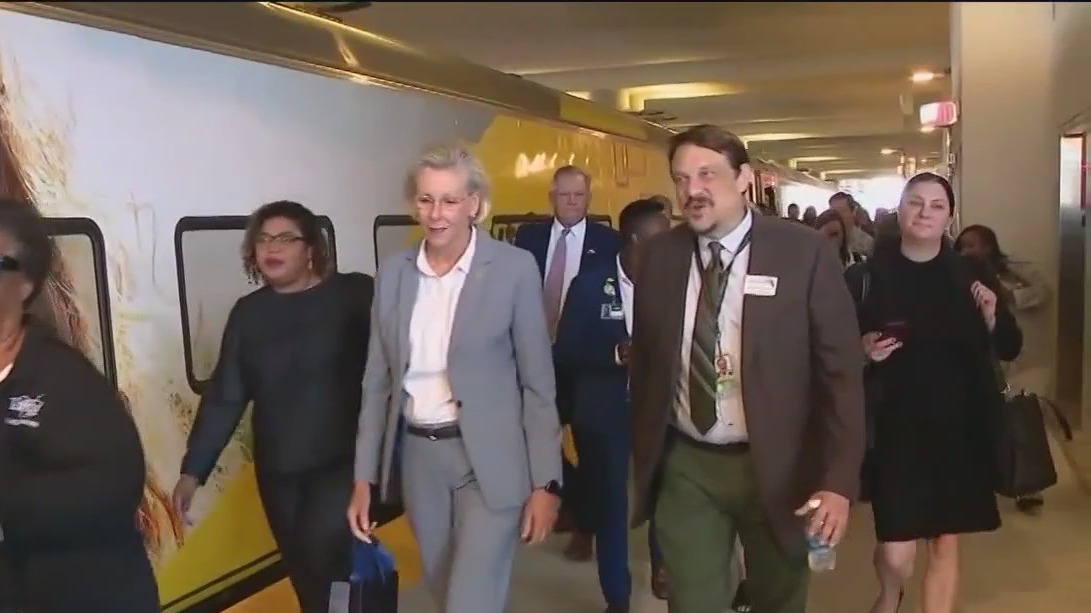 Tampa city leaders tour Brightline expansion